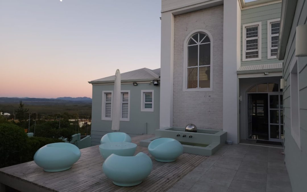 Spacious 5 bedroom, 4 bathroom home available in Plettenberg Bay